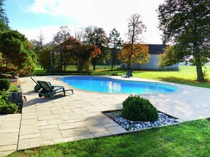 Outdoor pool - Villa With Private Swimming Pool in a Rural Area, Just Outside Decize (Decize)