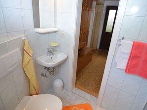 House | Bathroom