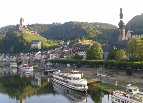 Ernst Lakeside Escape