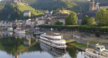 Ernst Lakeside Escape