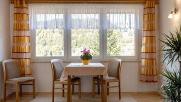House | Dining