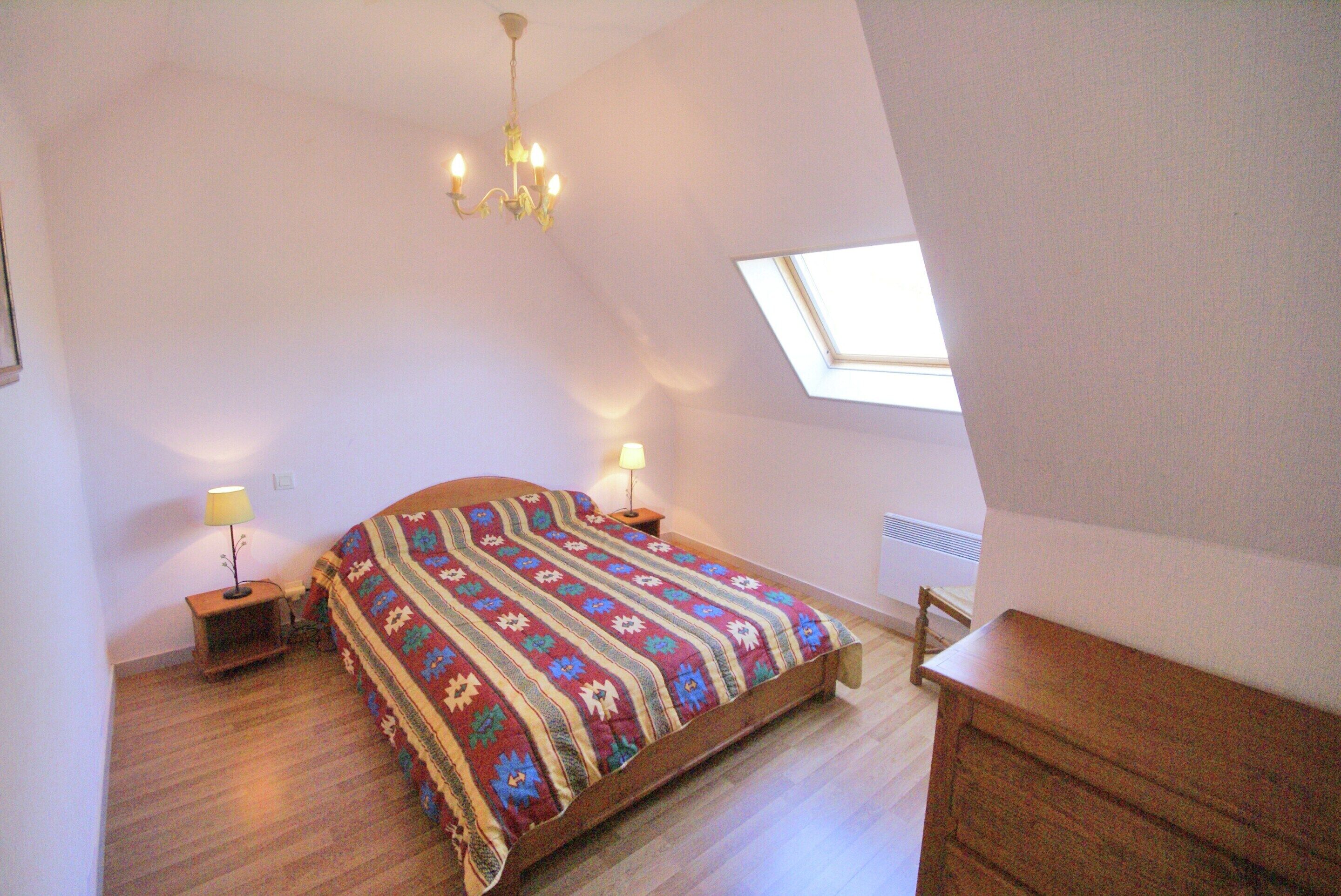 House | 3 bedrooms, individually furnished, bed sheets