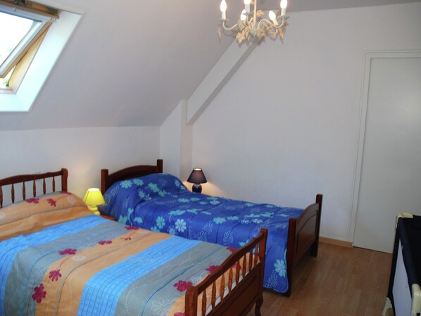 House | Room amenity - Coastal Retreat in Plurien (Plurien)