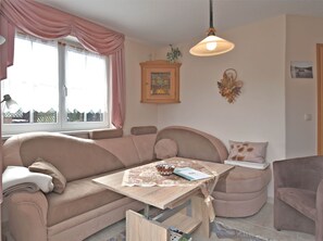 House | Living area - Cozy Holiday Home in Vogtland (Bad Elster)