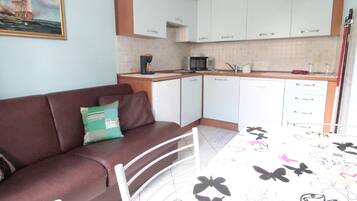 House | Private kitchen | Electric kettle, high chair