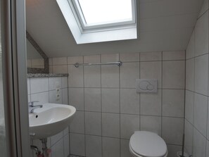 Apartment | Badezimmer | Dusche