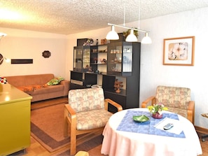 Living room - Lovely Holiday Home With Terrace, Garden, Awning, Heating (Oberharz am Brocken)