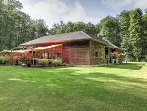 Unclassified image, 3 of 32, button - Luxurious Villa in the Forest With Private Indoor Heated Swimming Pool, Jacuzzi! (Jaudrais)