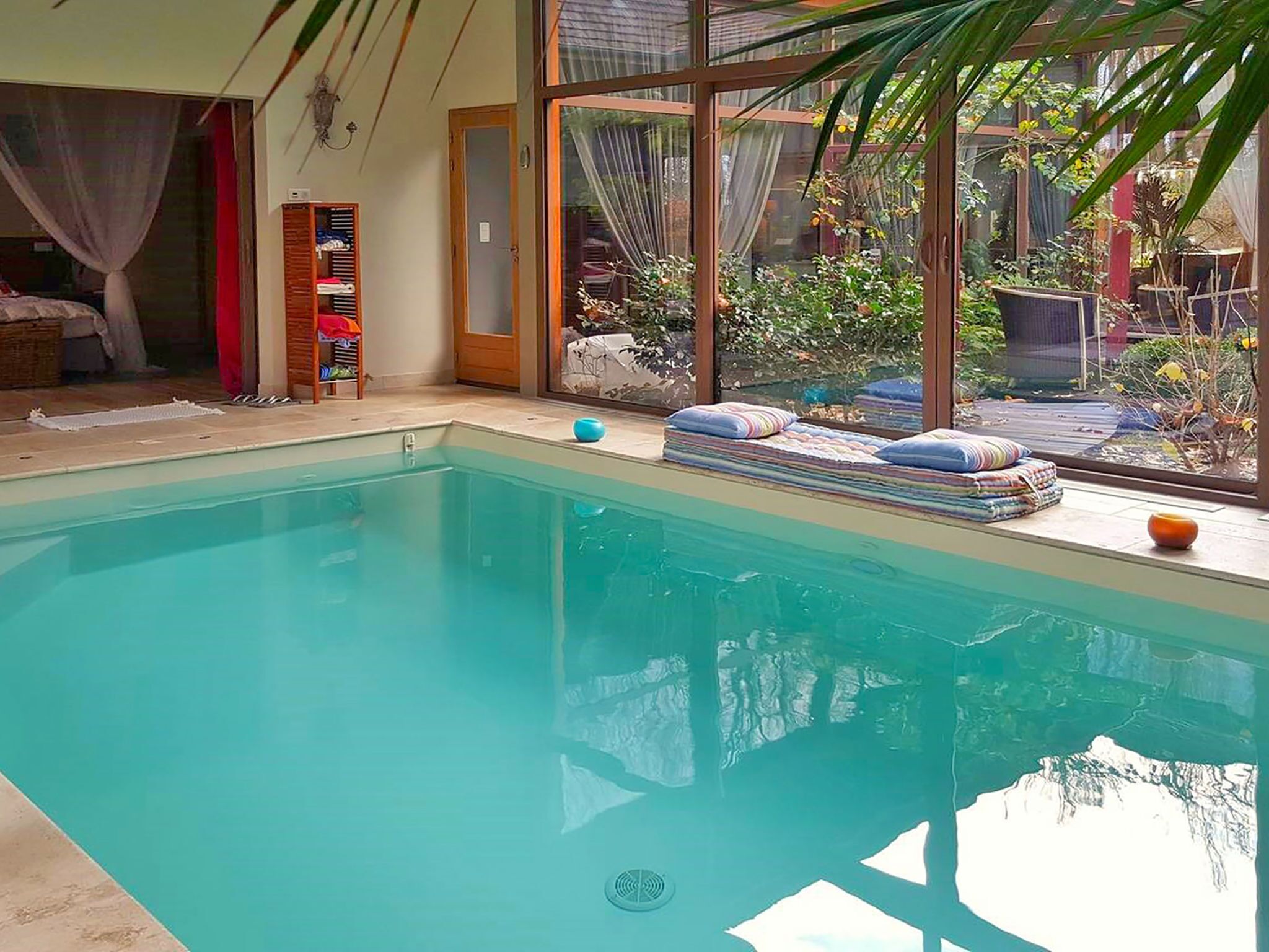Kolam renang outdoor