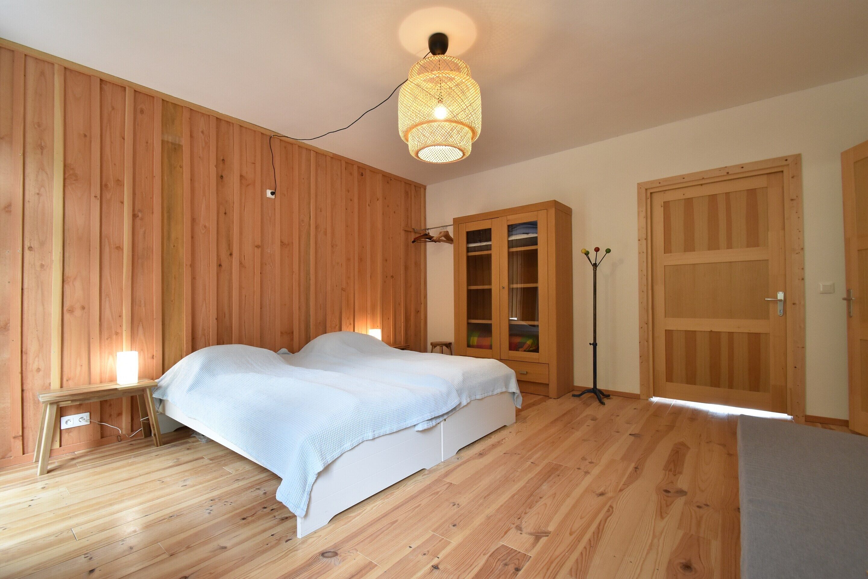 2 bedrooms