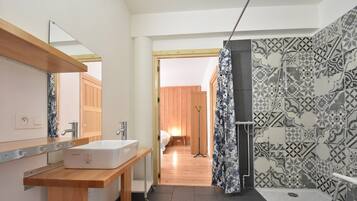 House | Bathroom