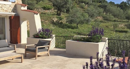 Villa in Ampus With Panoramic Views & Pool