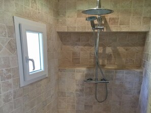 House | Bathroom - Villa in Ampus With Panoramic Views & Pool (Ampus)