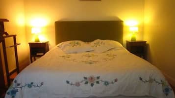 Nhà | 3 phòng ngủ, trang bị nội thất với thiết kế riêng biệt, bộ trải giường