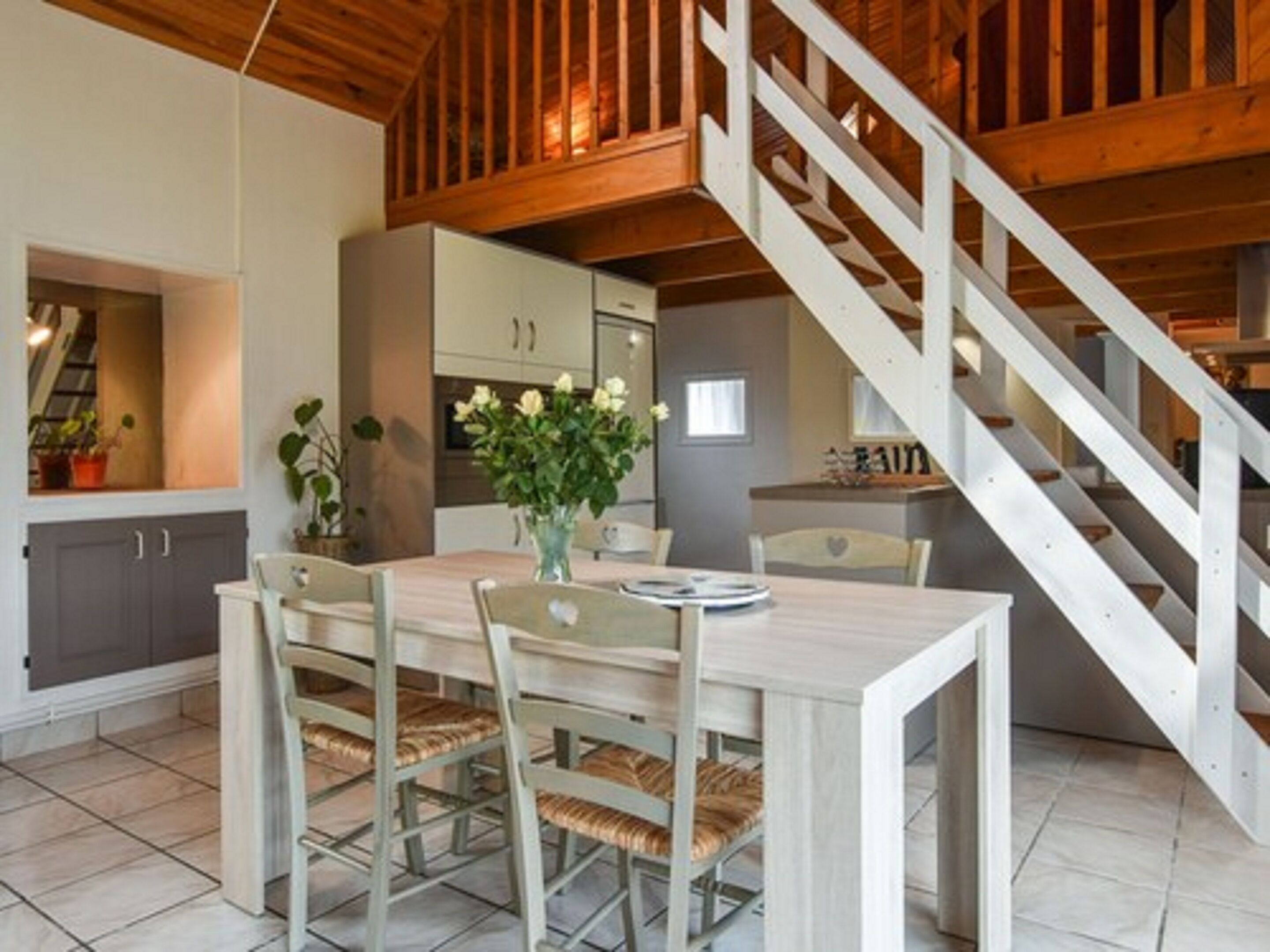House | Private kitchen | Fridge, microwave, oven, dishwasher