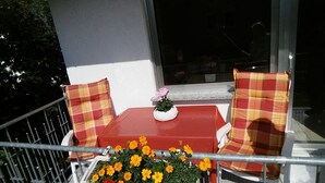 Balcony - Beautiful Apartment in Lirstal Near Forest (Lirstal)