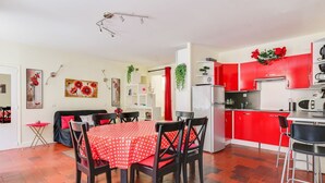 Dining - Lovely Apartment in Bayeux With Courtyard & Heating (Bayeux)