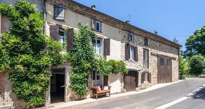 Stunning Gite in High Country, With Private Swimming Pool and Large Garden