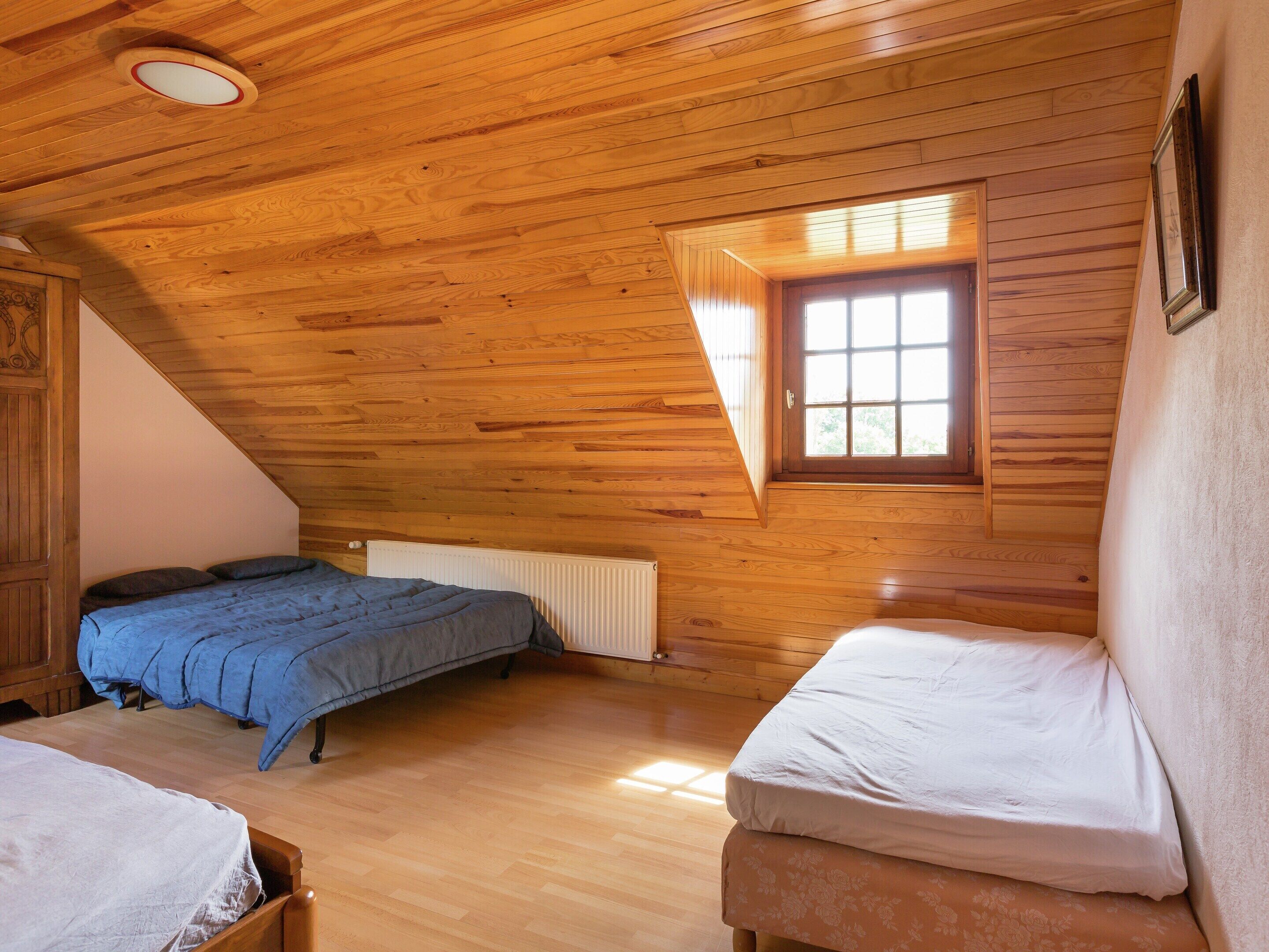 1 bedroom, individually furnished
