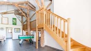 7 bedrooms, individually furnished, bed sheets - Cozy Farm Stay in Aquitane With Swimming Pool (Saint-Amans-du-Pech)