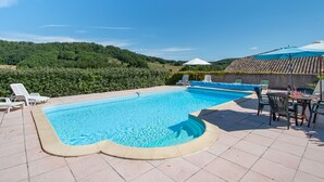 Outdoor pool - Cozy Farm Stay in Aquitane With Swimming Pool (Saint-Amans-du-Pech)