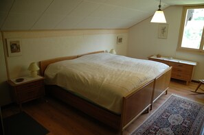 Chalet | 2 bedrooms, individually furnished, bed sheets - Charming Chalet Near Trails (Mörel-Filet)