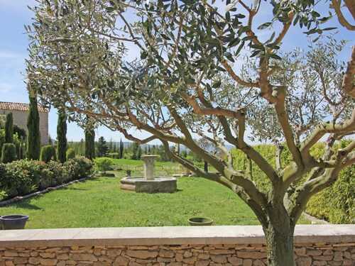 Beautiful, Renovated Bastide With Private Pool and Panoramic Views, 3km From Apt