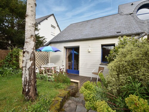Cosy Holiday Home With Sheltered Terrace and Barbecue, Close to the Beach