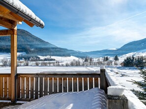 Balcony - Opulent Chalet in Mauterndorf With Whirlpool & Sauna (Mauterndorf)