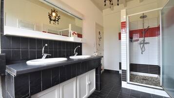 House | Bathroom