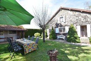 Exterior - Mansion in Charrin by Loire With Pool (Charrin)