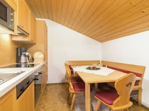 Apartment | Private kitchen | High chair - Spacious Apartment with Garden near Ski Area in Wagrain (Wagrain)