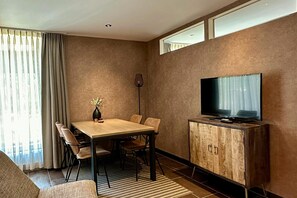 อพาร์ทเมนท์ | ห้องนั่งเล่น | ทีวี