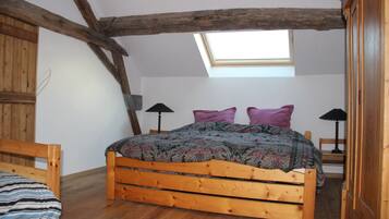 House | 4 bedrooms, individually furnished