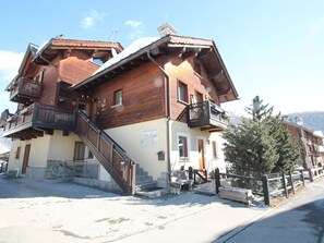 Exterior - Apartment 2 in Baita Near the Ski Lifts (Livigno)