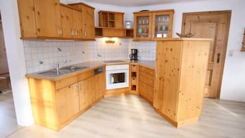 House | Private kitchen | Highchair