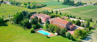 Apartment in Pontecchio With Pool & Tennis