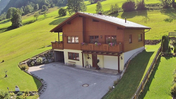Unclassified image, 1 of 38, button - Detached Luxury Chalet in Fusch on Grossglocknerstrasse With Sauna (Fusch an der Grossglocknerstrasse)