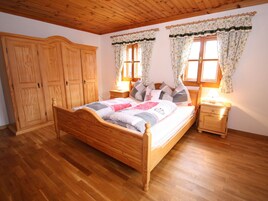 独立别墅 | 2 多间卧室、床单