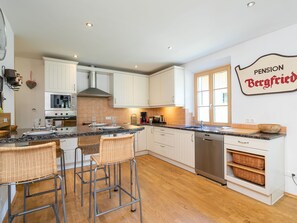 Villa | Private kitchen | Highchair, cookware/dishes/utensils - Spacious Villa in Zell am See near Ski Area (Zell am See)