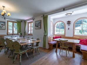 Villa | Dining - Spacious Villa in Zell am See near Ski Area (Zell am See)