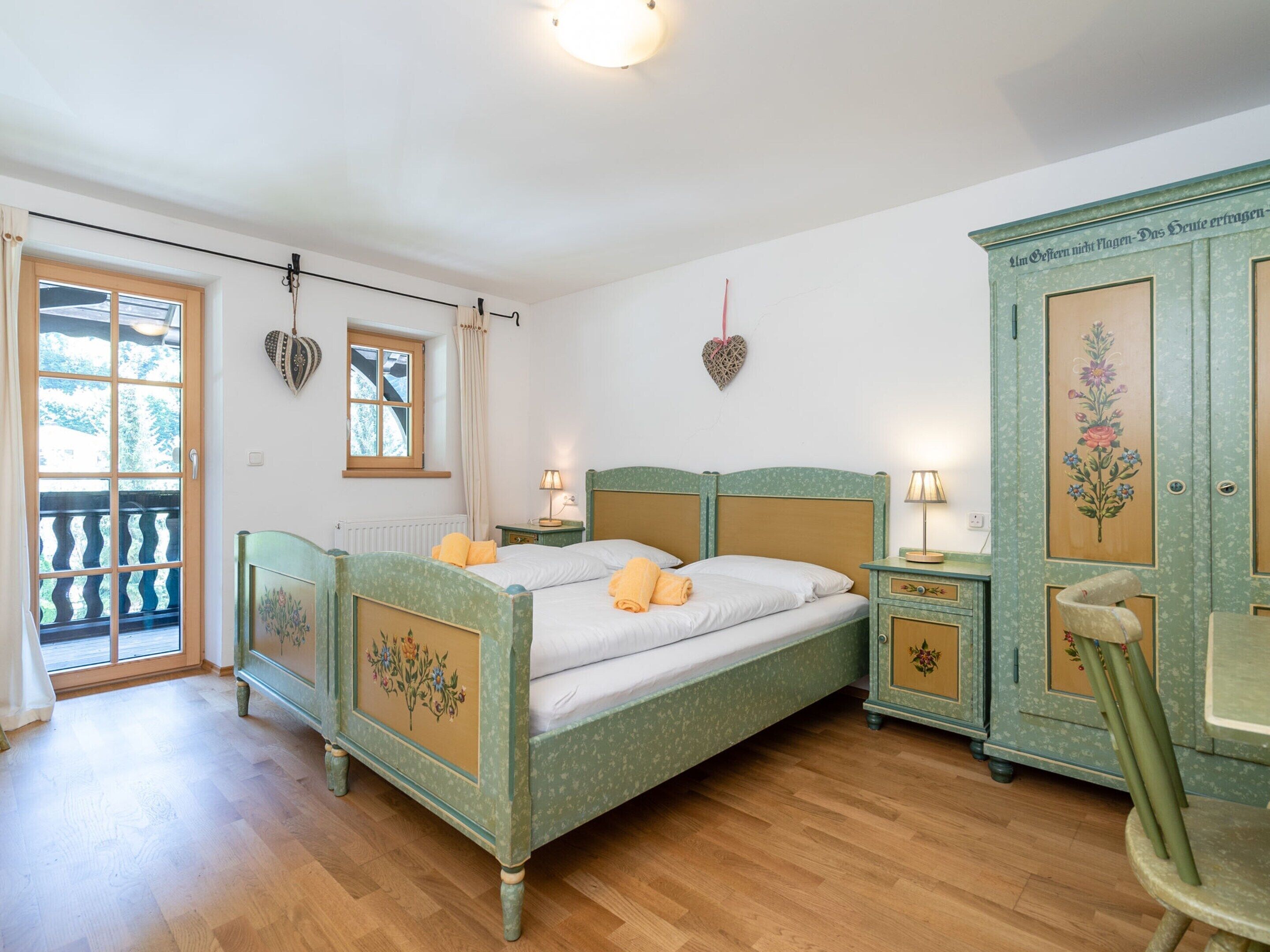 Villa | 6 slaapkamers, individueel gemeubileerd, beddengoed