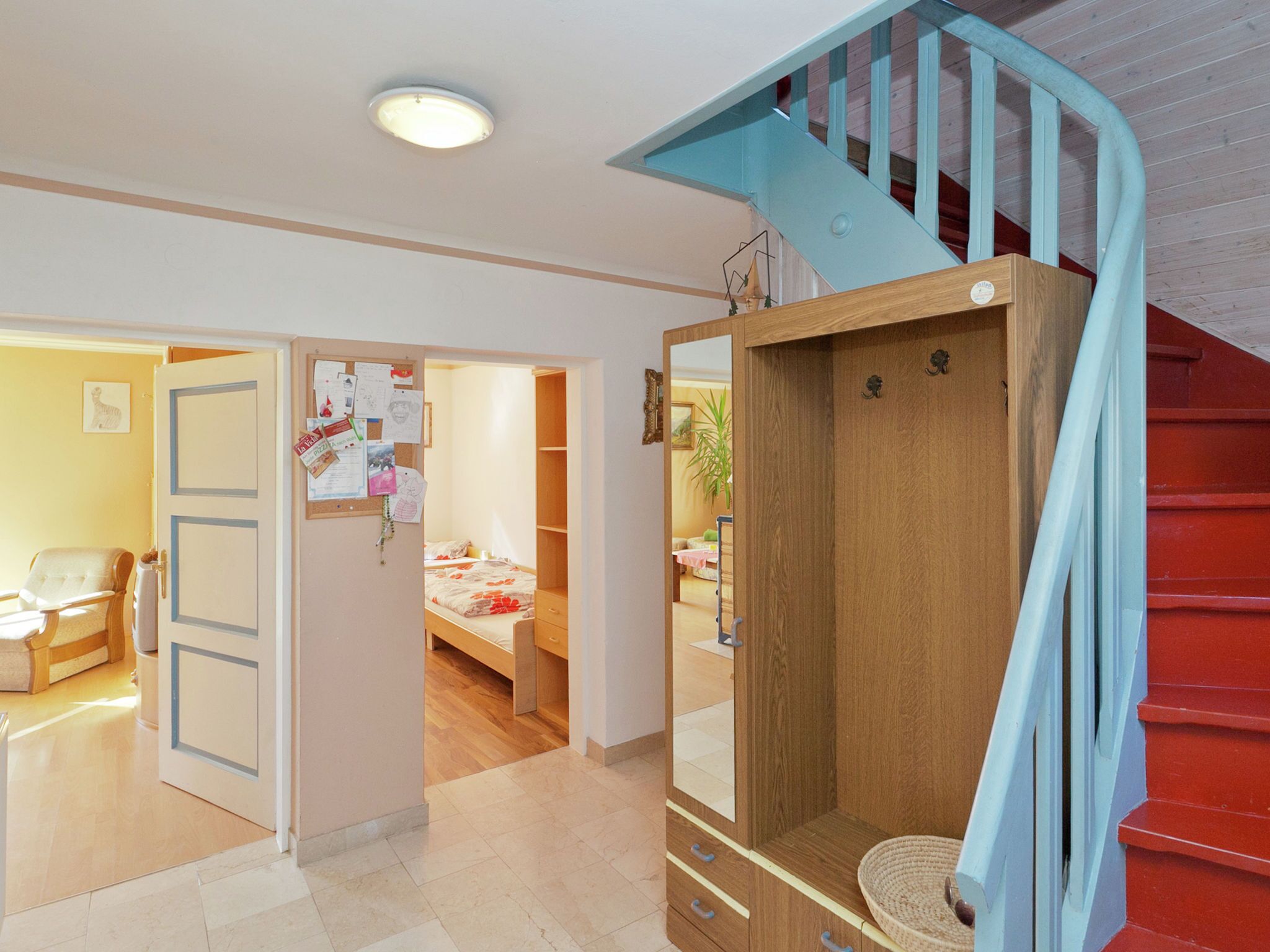 4 Schlafzimmer, individuell eingerichtet, Bettwäsche