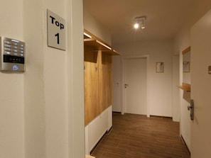3 bedrooms, individually furnished, bed sheets - Modern Apartment in Dienten Center Near Hochkönig Ski Area (Dienten am Hochkoenig)