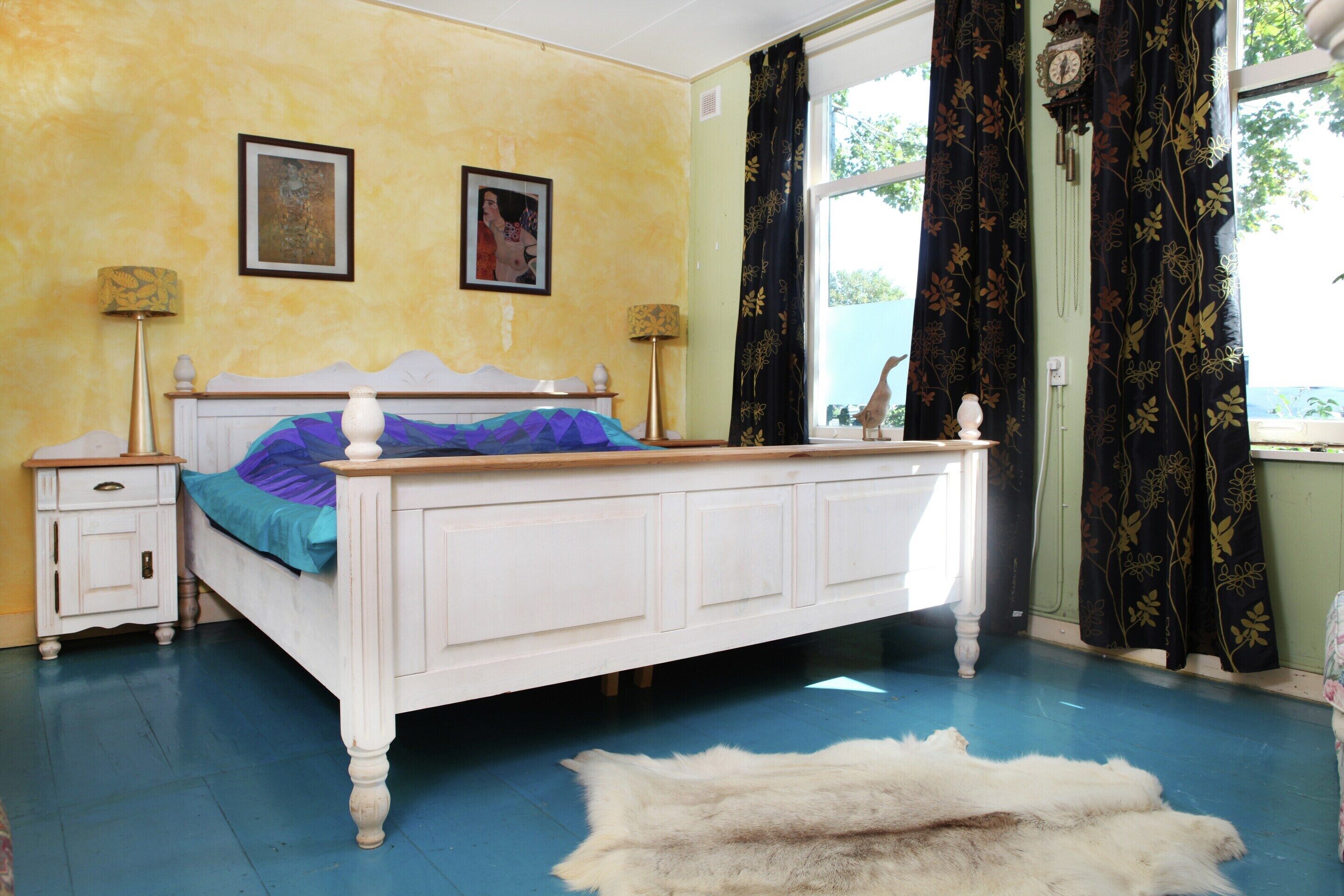 Rumah | 2 kamar tidur dan dilengkapi dengan perabotan berbeda-beda