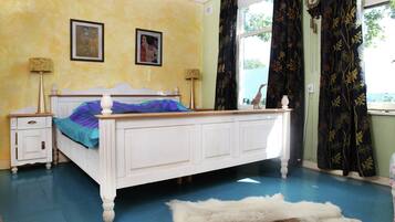 Rumah | 2 kamar tidur dan dilengkapi dengan perabotan berbeda-beda