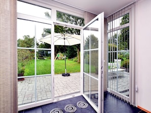 House | Balcony - Beautiful House With Sauna, Modern Interior and Enormous, Park-like Garden (Esch-sur-Sure)