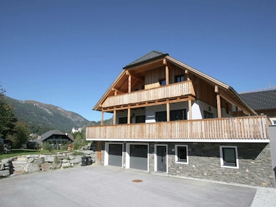 Lavish Chalet in Mauterndorf with Sauna & Hot Tub