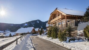 Exterior - Upscale Chalet in Mauterndorf With Sauna & Ski-storage (Mauterndorf)
