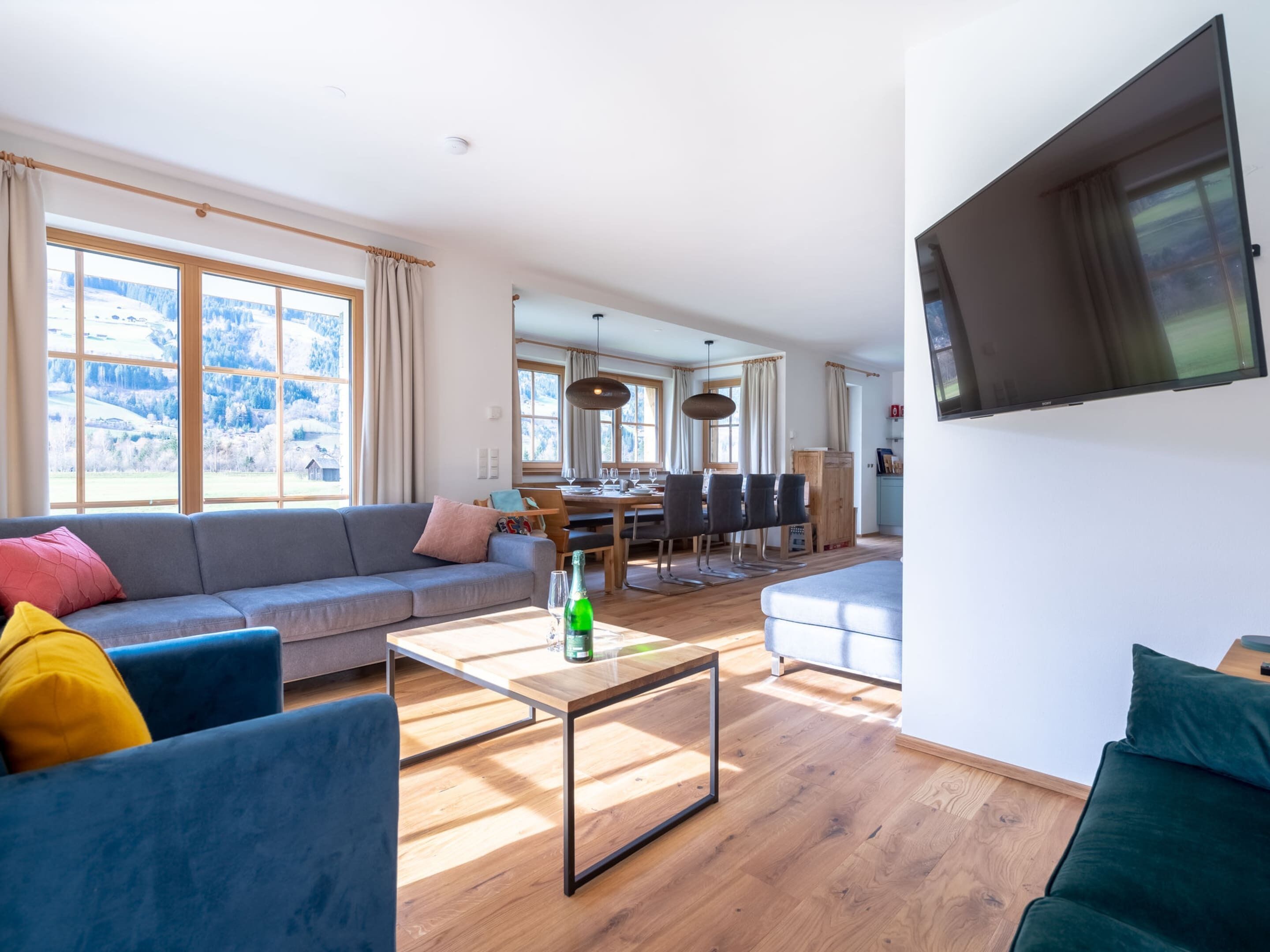 Chalet | Living area